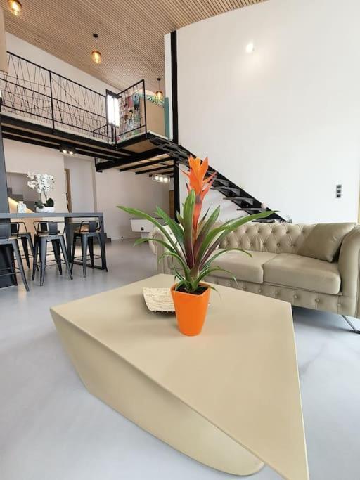 Industrial Luxury Nimes & Arles Villa Beaucaire  Exterior photo