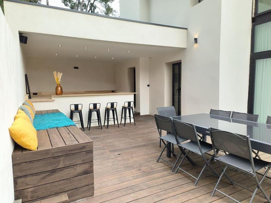 Industrial Luxury Nimes & Arles Villa Beaucaire  Exterior photo